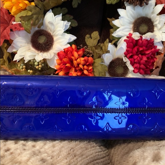 ******SOLD****AUTHENTIC LV Monogram Vernis Roxbury - Picture 12 of 12